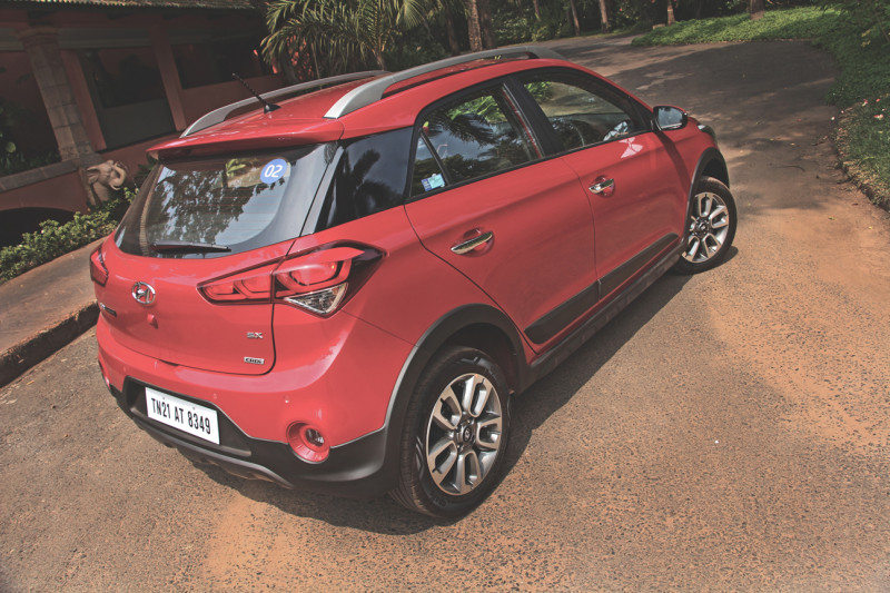 Hyundai i20 Active Pictures 8