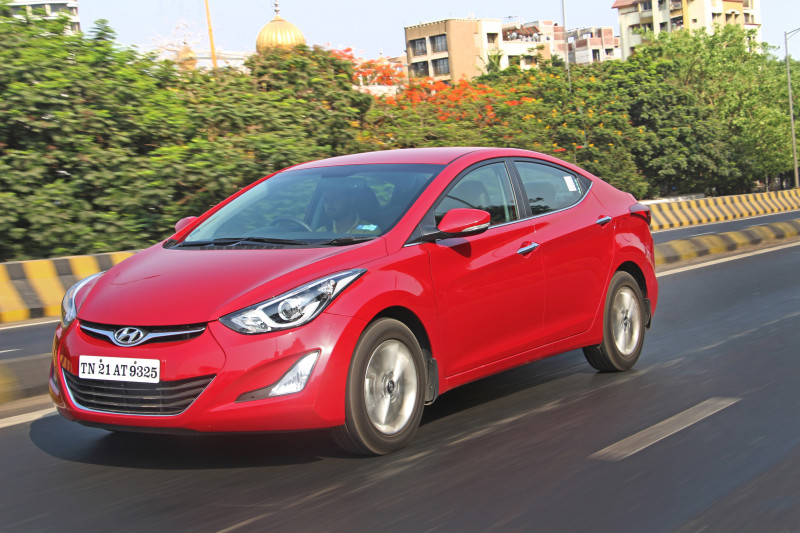 Hyundai Elantra Images 1